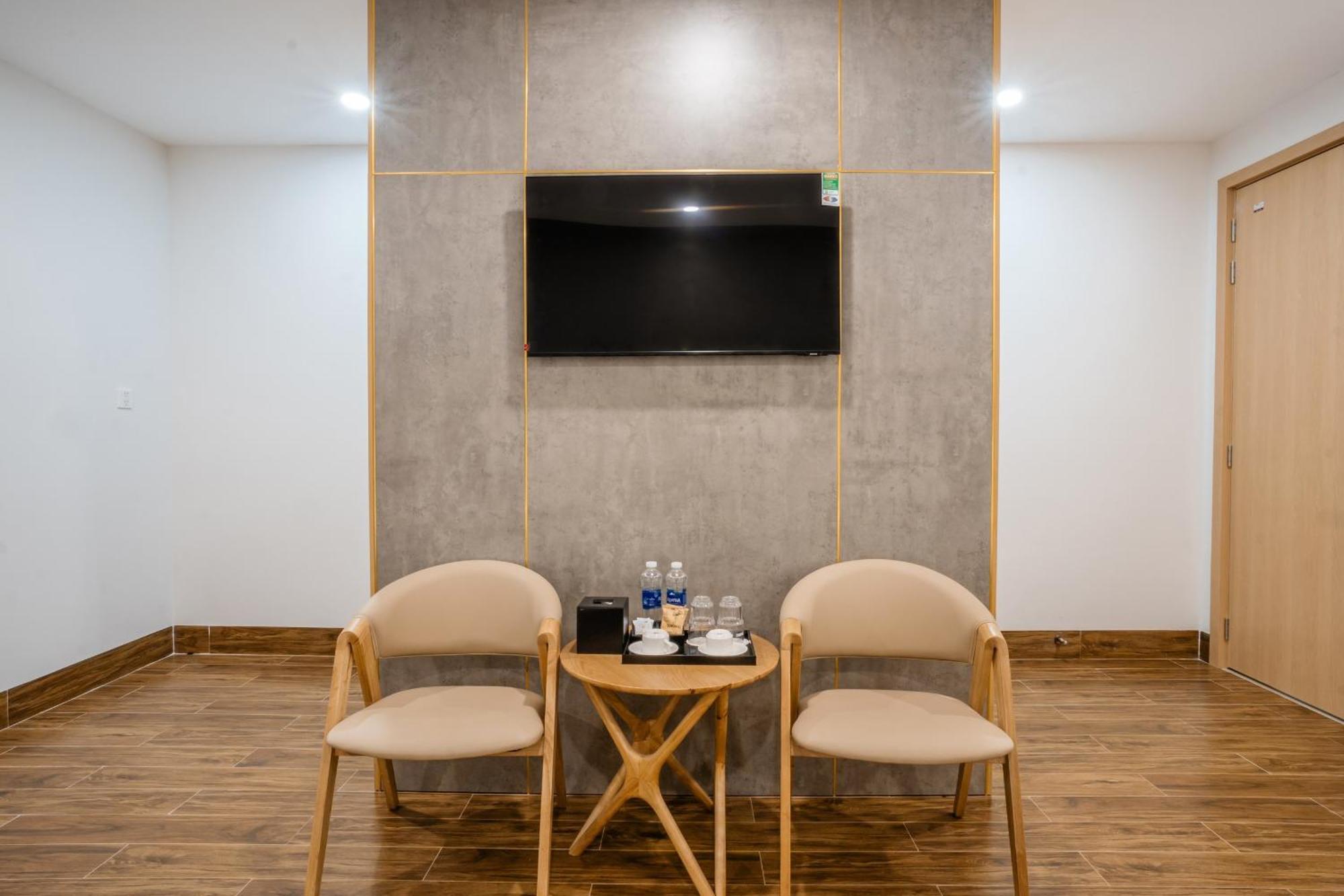 Diora Hotel Pleiku By Hos Exteriér fotografie