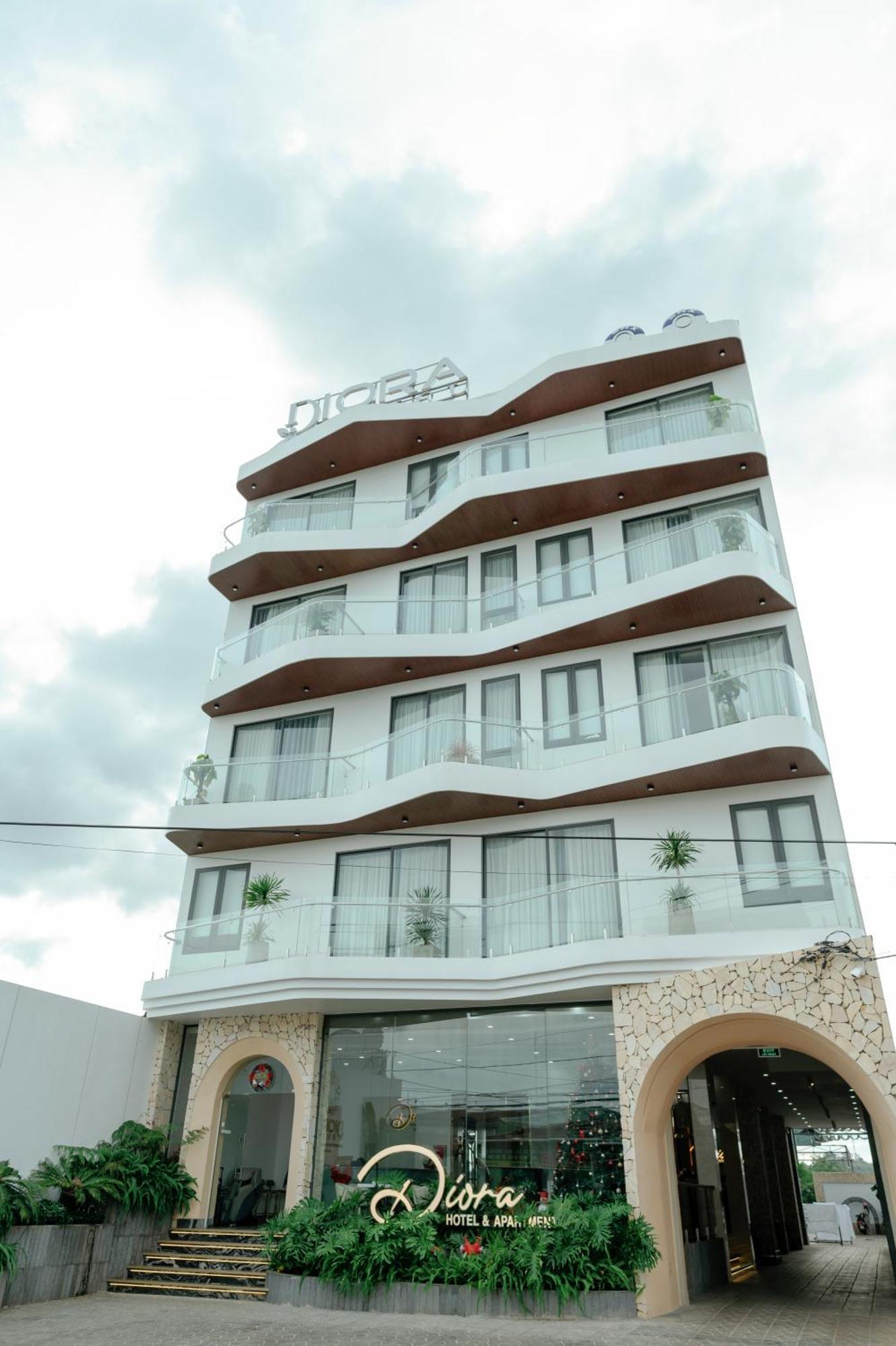 Diora Hotel Pleiku By Hos Exteriér fotografie