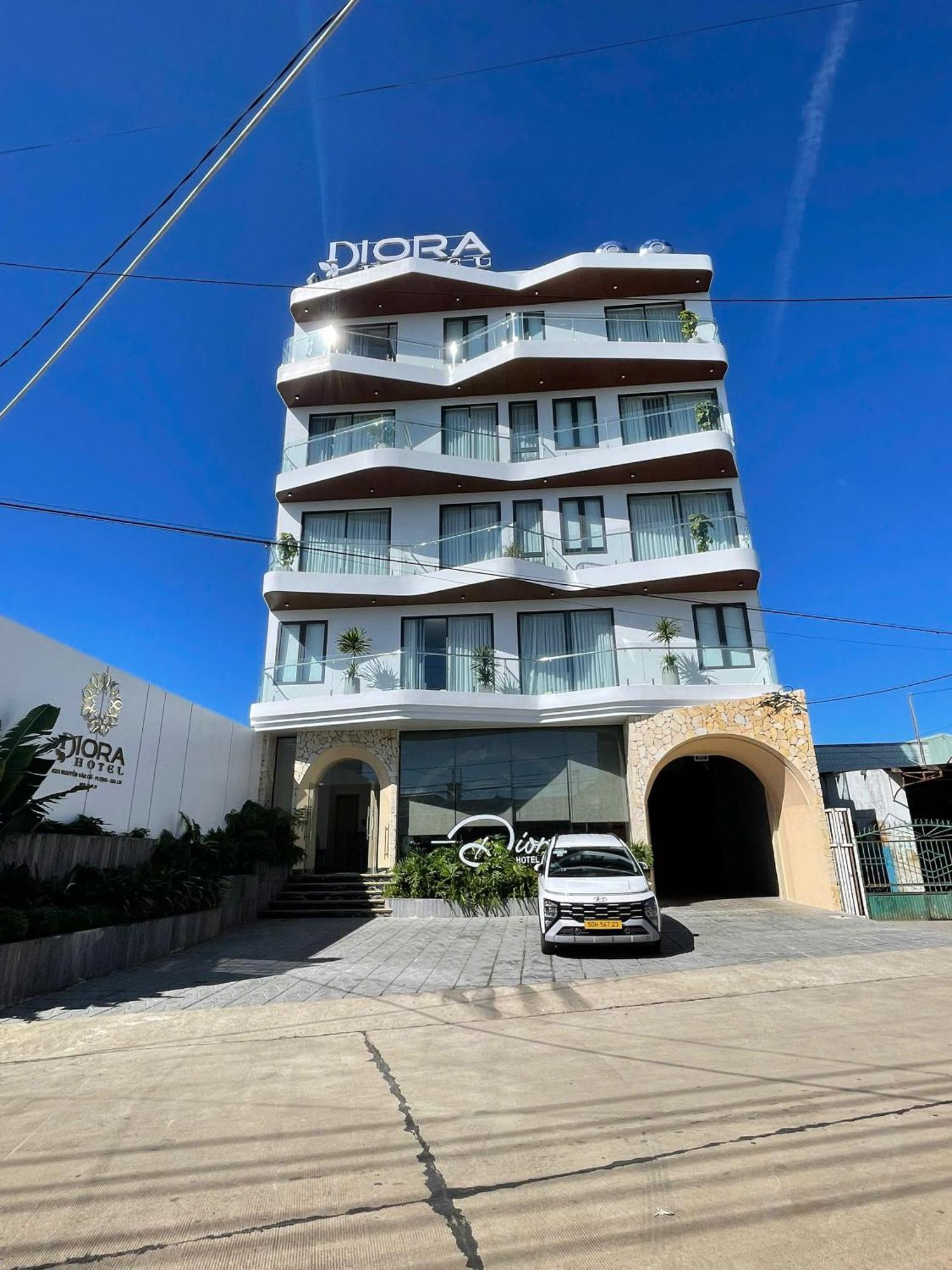 Diora Hotel Pleiku By Hos Exteriér fotografie