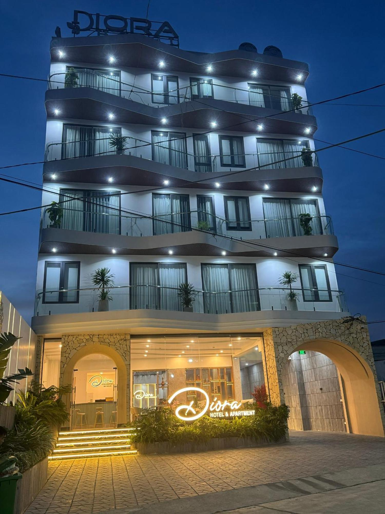Diora Hotel Pleiku By Hos Exteriér fotografie